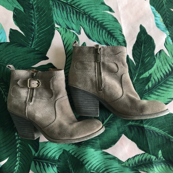 Lucky Brand Shoes - Lucky Brand taupe booties